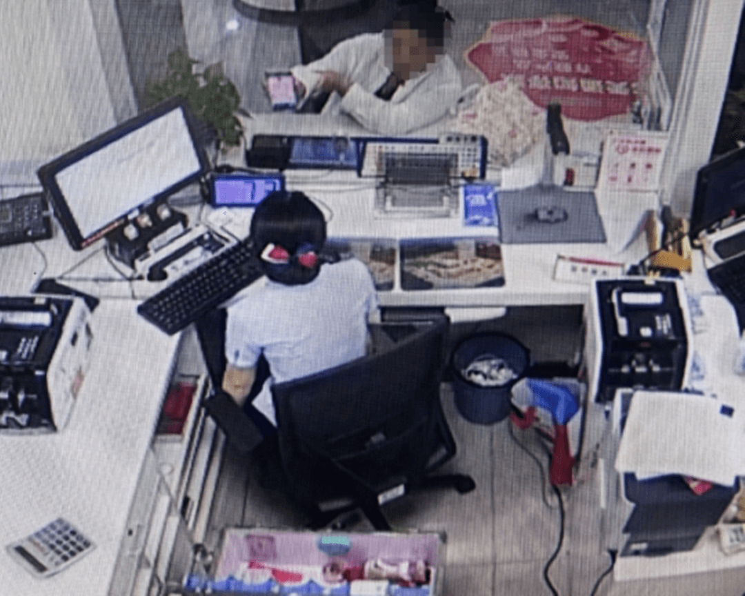 兰陵农商银行卞庄支行精准识破电信诈骗陷阱